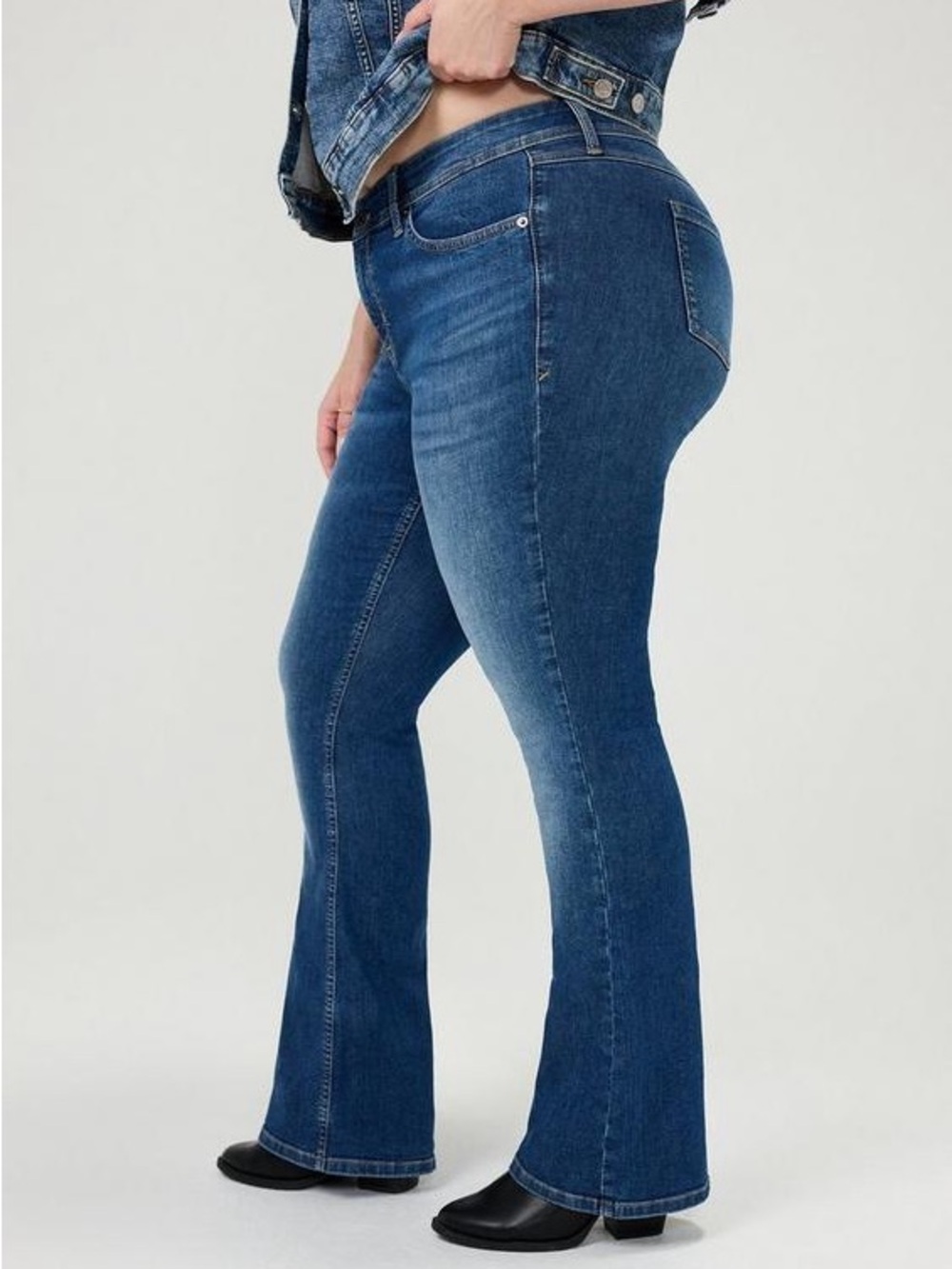 Torrid Slim Bootcut Jeans Size 18